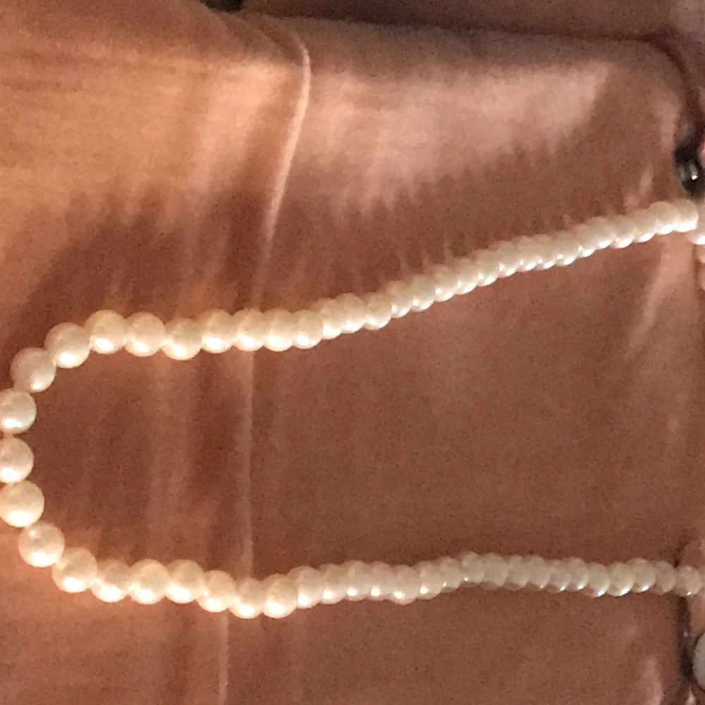 Cultured cream colored pearls